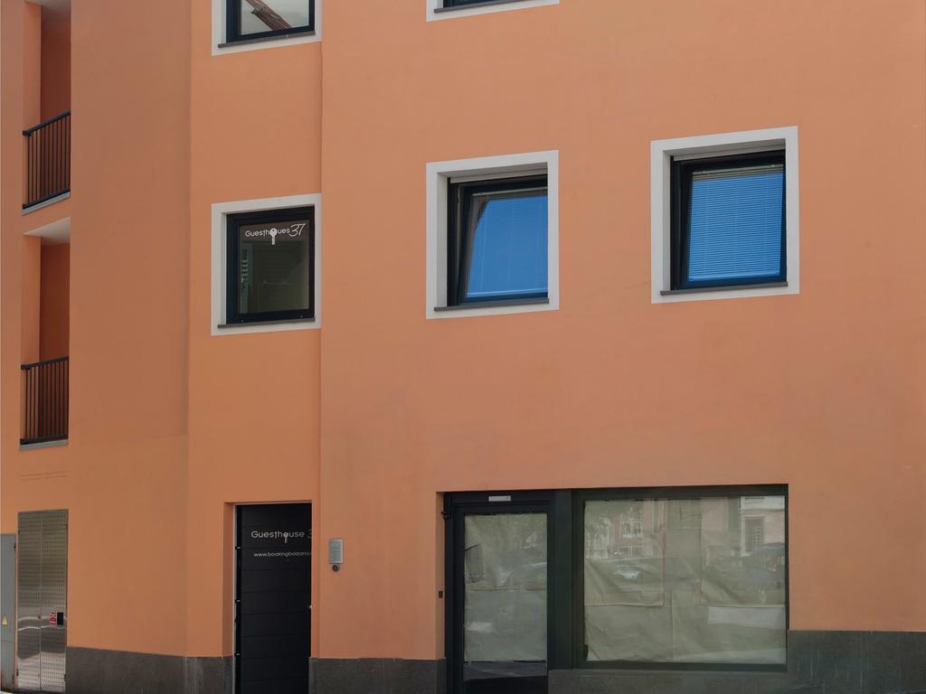 Stay Cooper L Guesthouse 37 Болзано Екстериор снимка